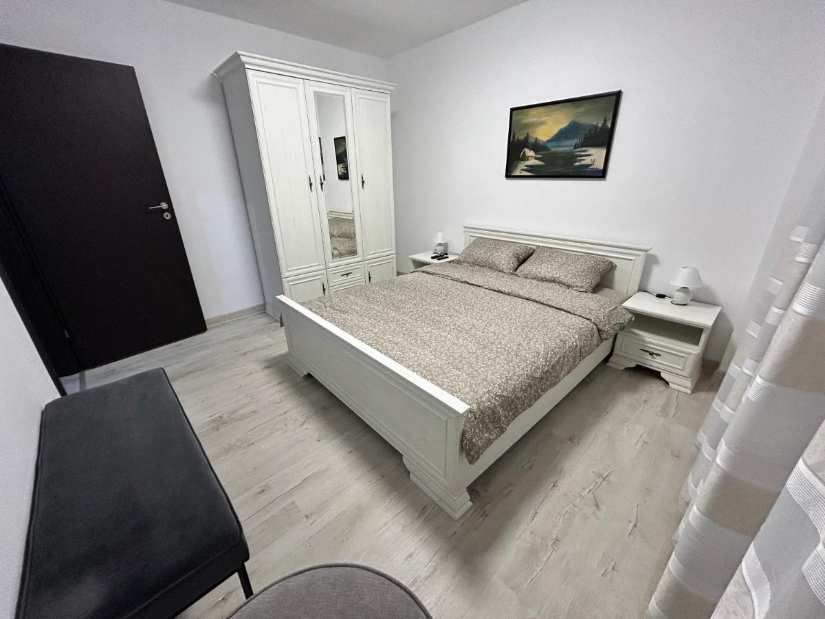 1 Mai - Luxury Park - Self Check-in - Private Parking - 2 * Craiova
